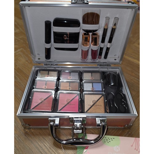 Color nymph small makeup train - color,